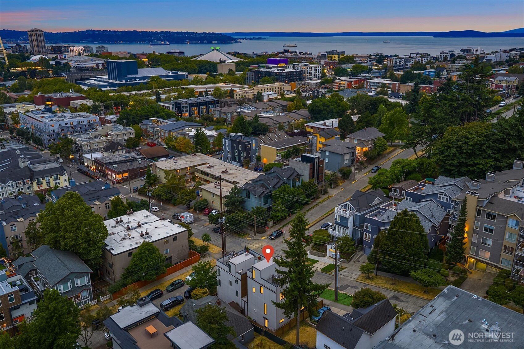 1002 5th Avenue N, Seattle, WA 98109