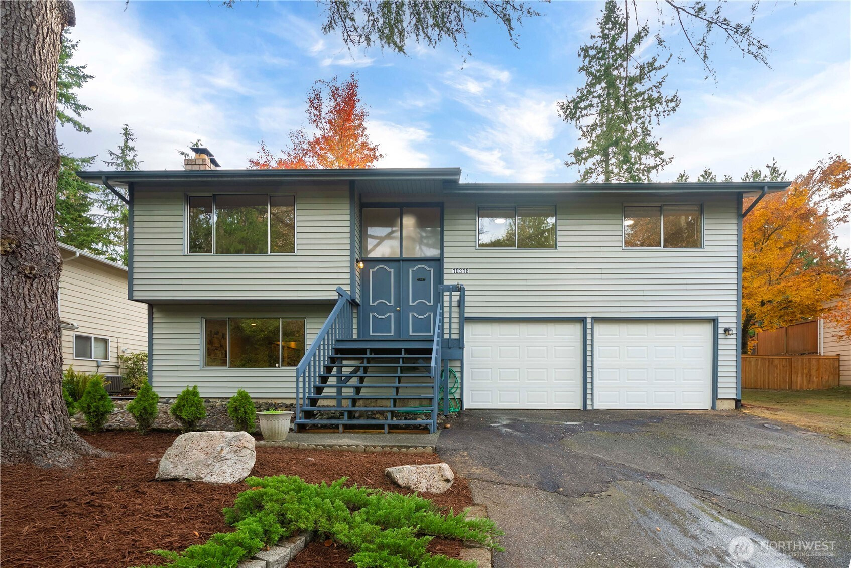 10316 NE 202nd Street, Bothell, WA 98011