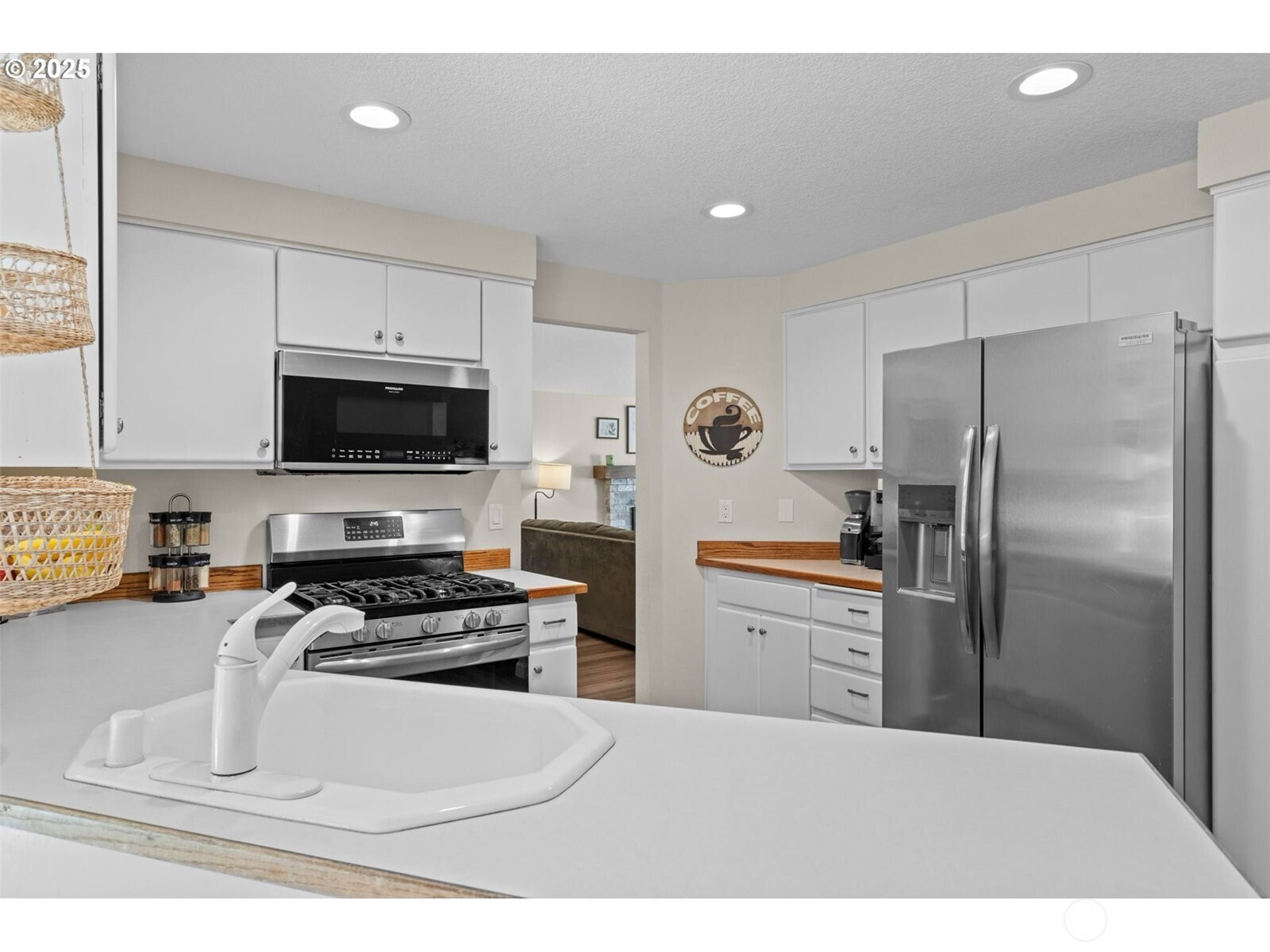 1705 SE Solomon Loop, Vancouver, WA 98683