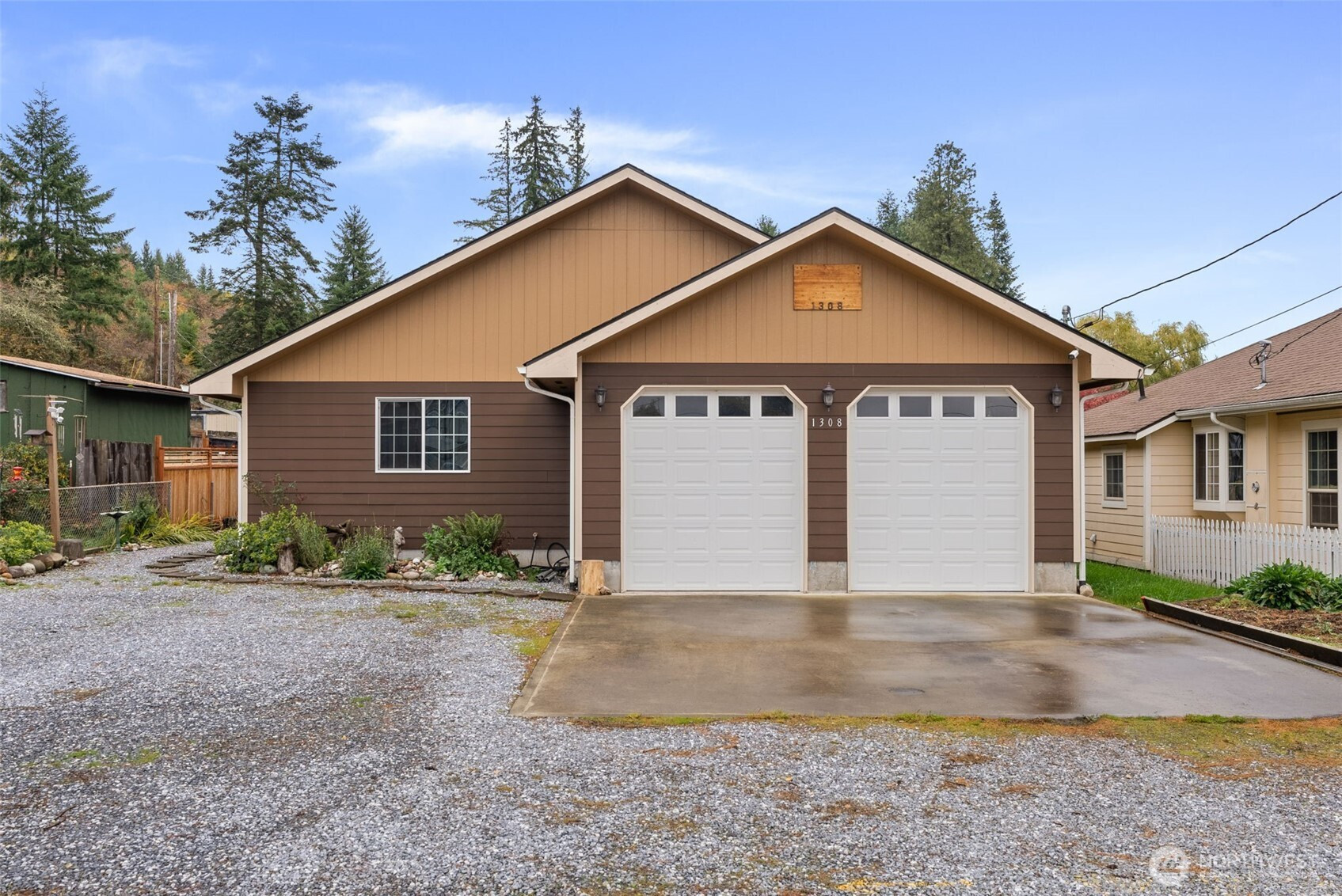 1308 St Helens Avenue, Centralia, WA 98531