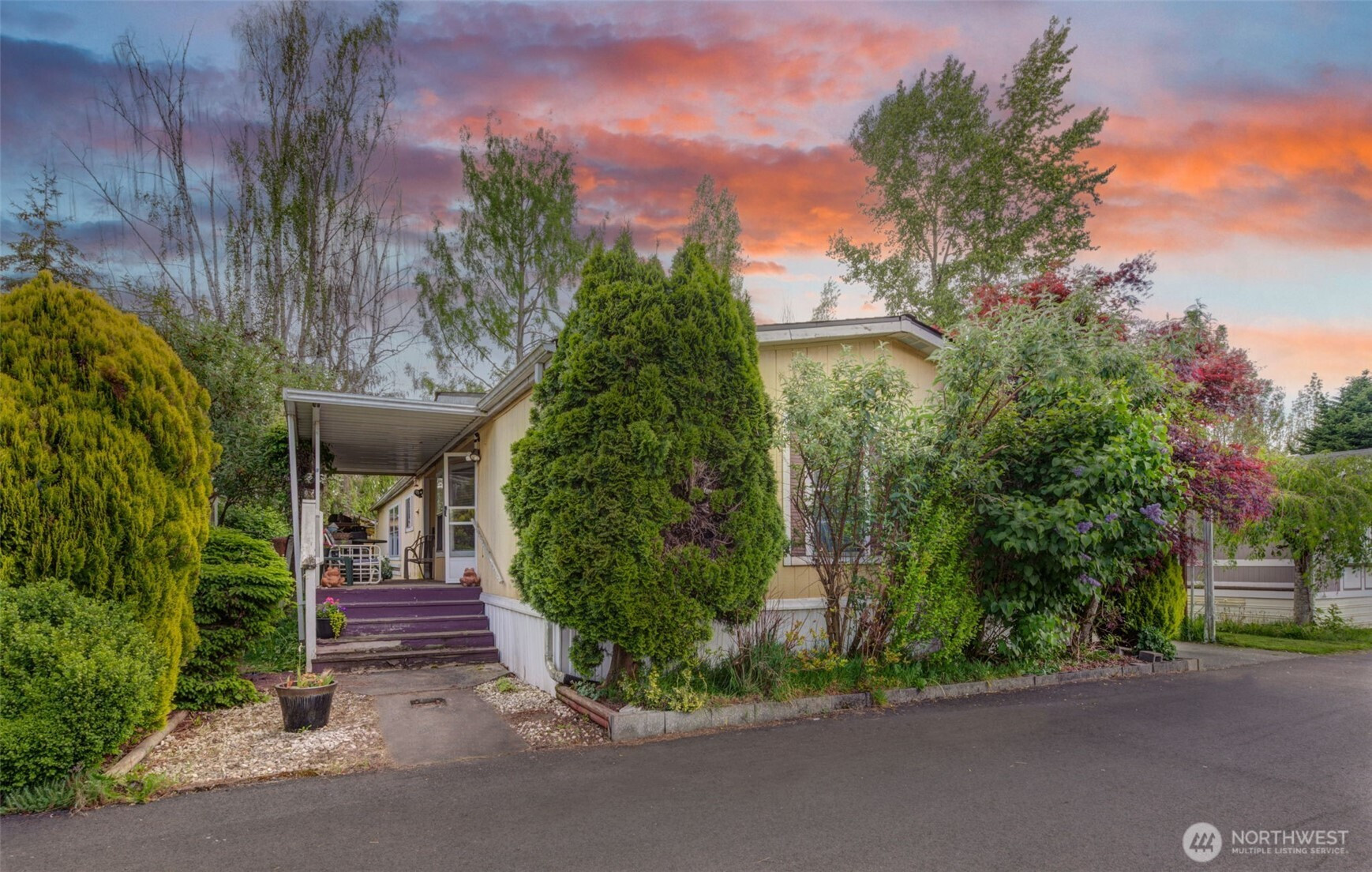 415 Lake View Road, Lynnwood, WA 98087