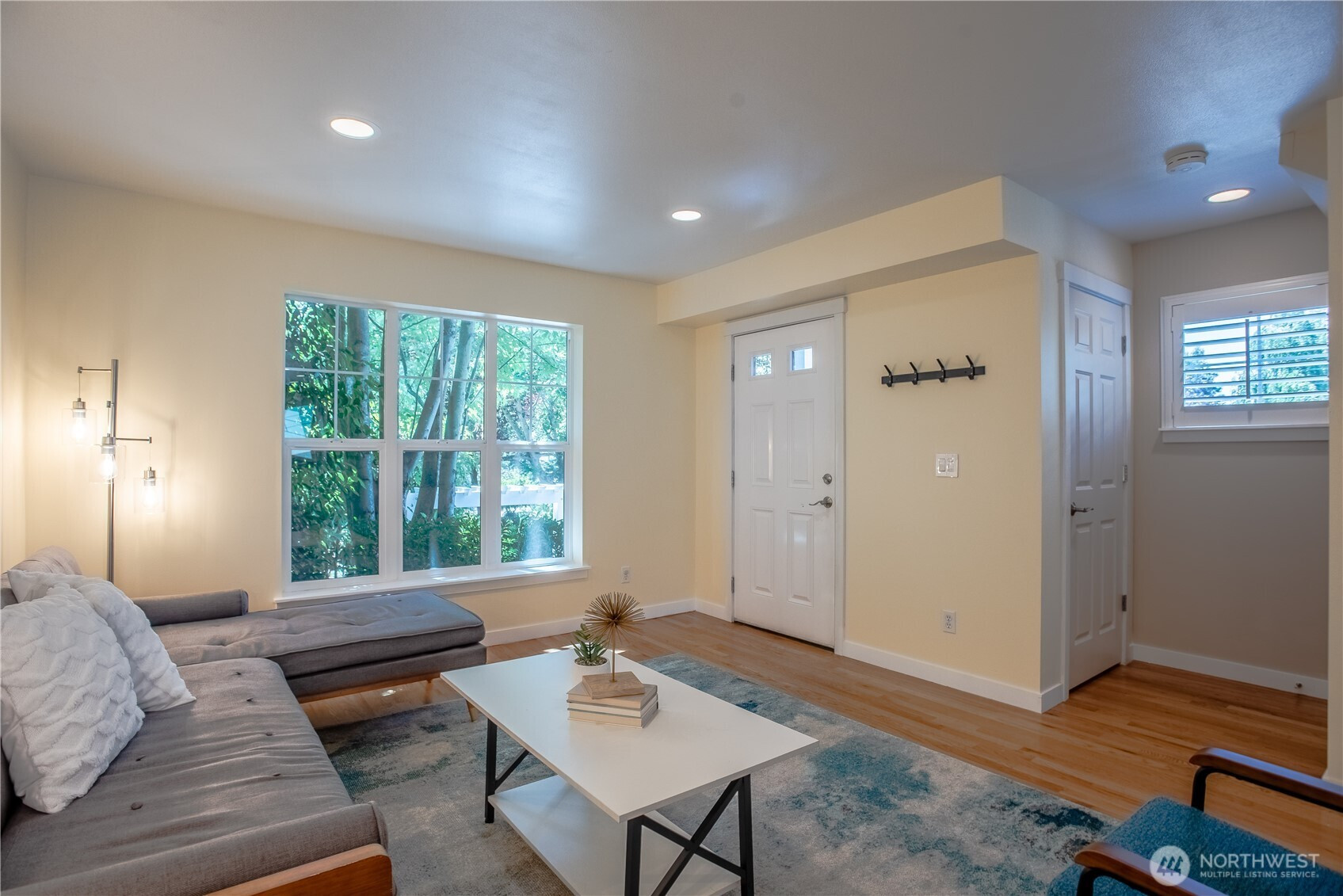 118 N 104th Street, Seattle, WA 98133