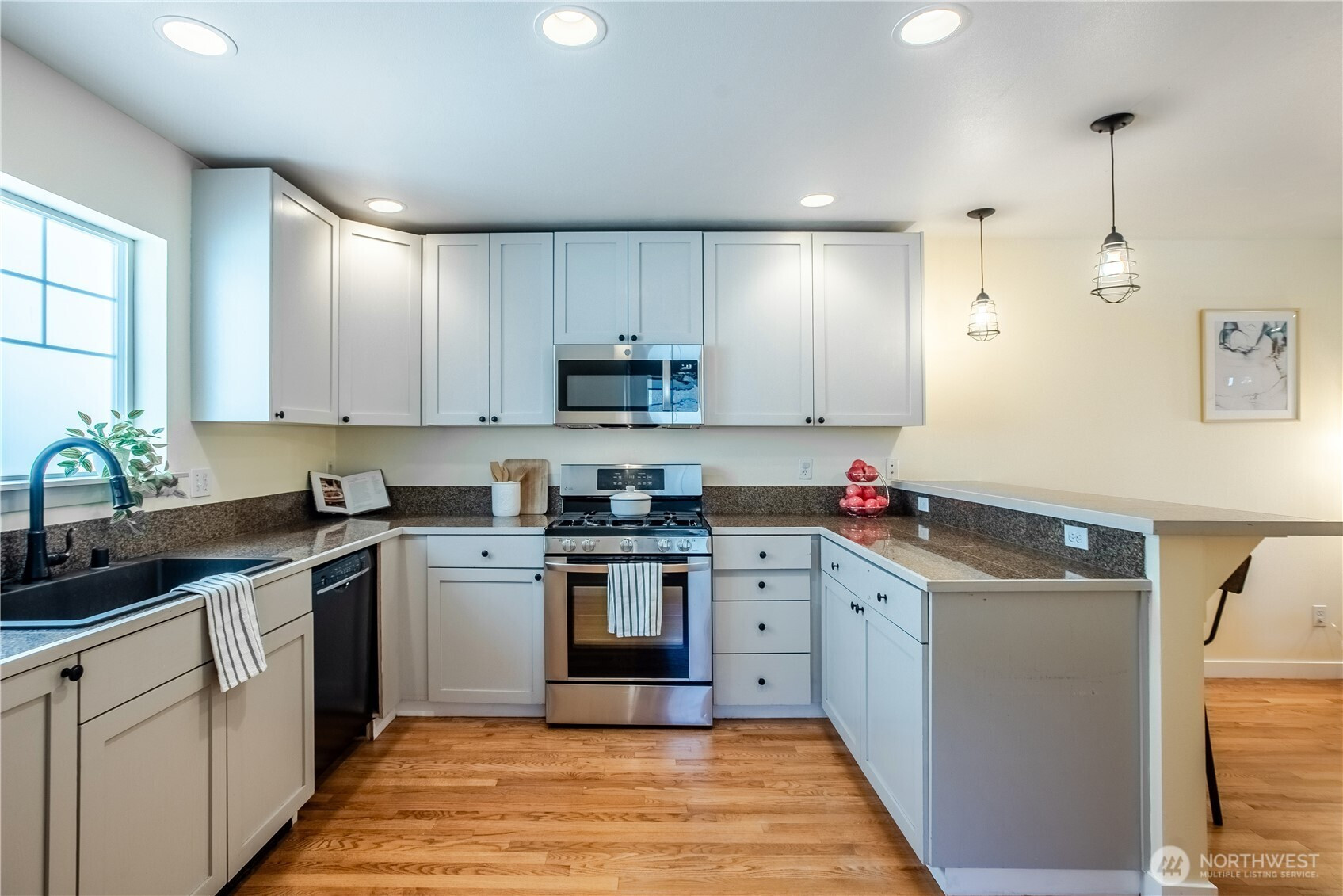 118 N 104th Street, Seattle, WA 98133