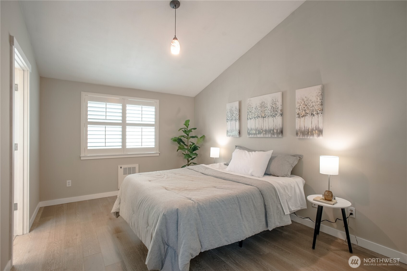 118 N 104th Street, Seattle, WA 98133