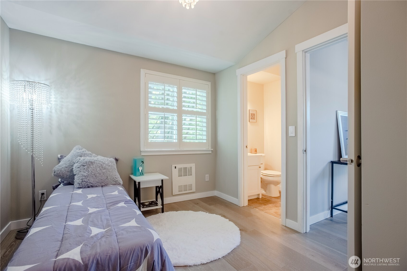 118 N 104th Street, Seattle, WA 98133