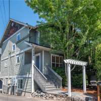 118 N 104th Street, Seattle, WA 98133