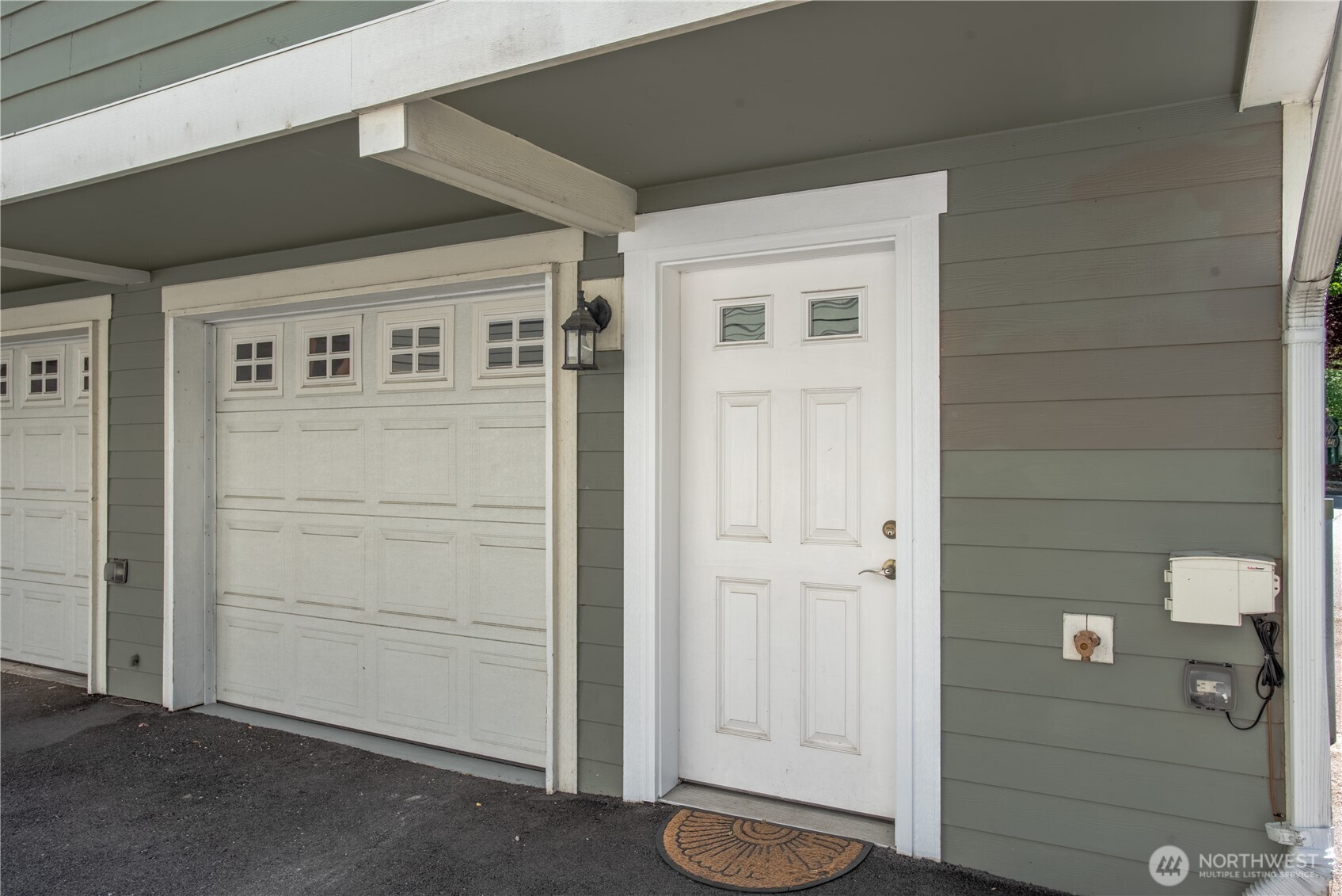 118 N 104th Street, Seattle, WA 98133