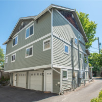 118 N 104th Street, Seattle, WA 98133