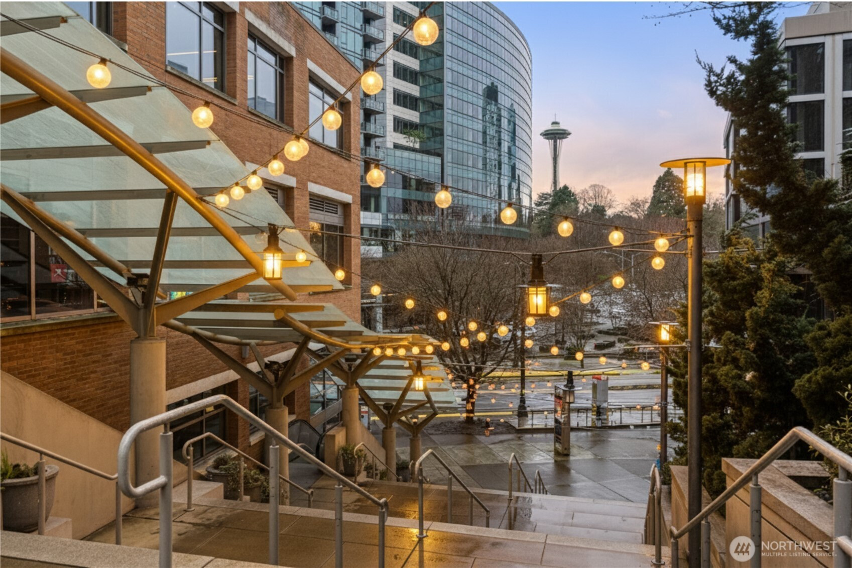 900 Lenora Street, Seattle, WA 98121