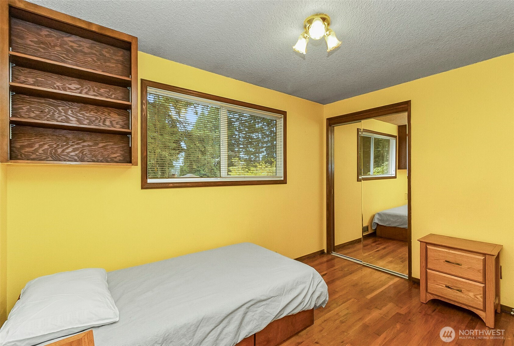 15729 Larch Way, Lynnwood, WA 98087