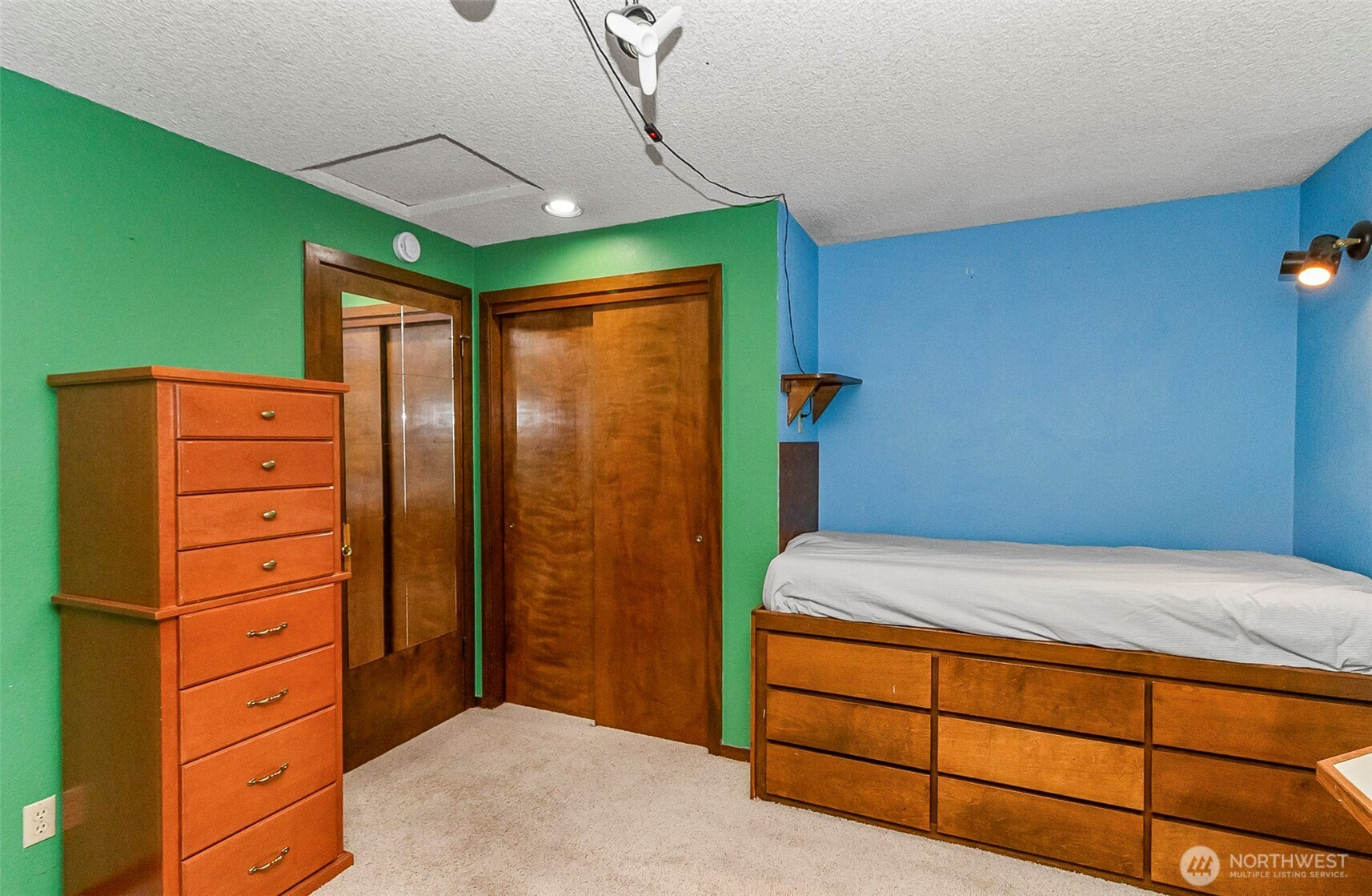 15729 Larch Way, Lynnwood, WA 98087