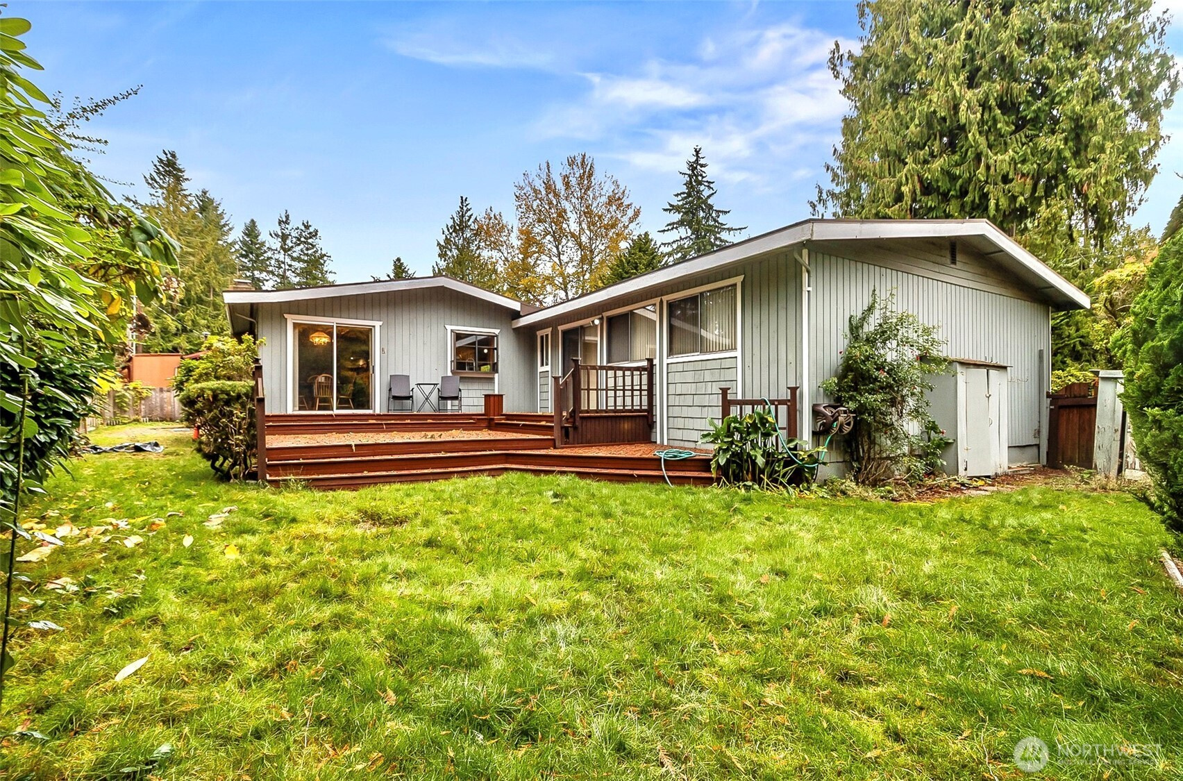 15729 Larch Way, Lynnwood, WA 98087