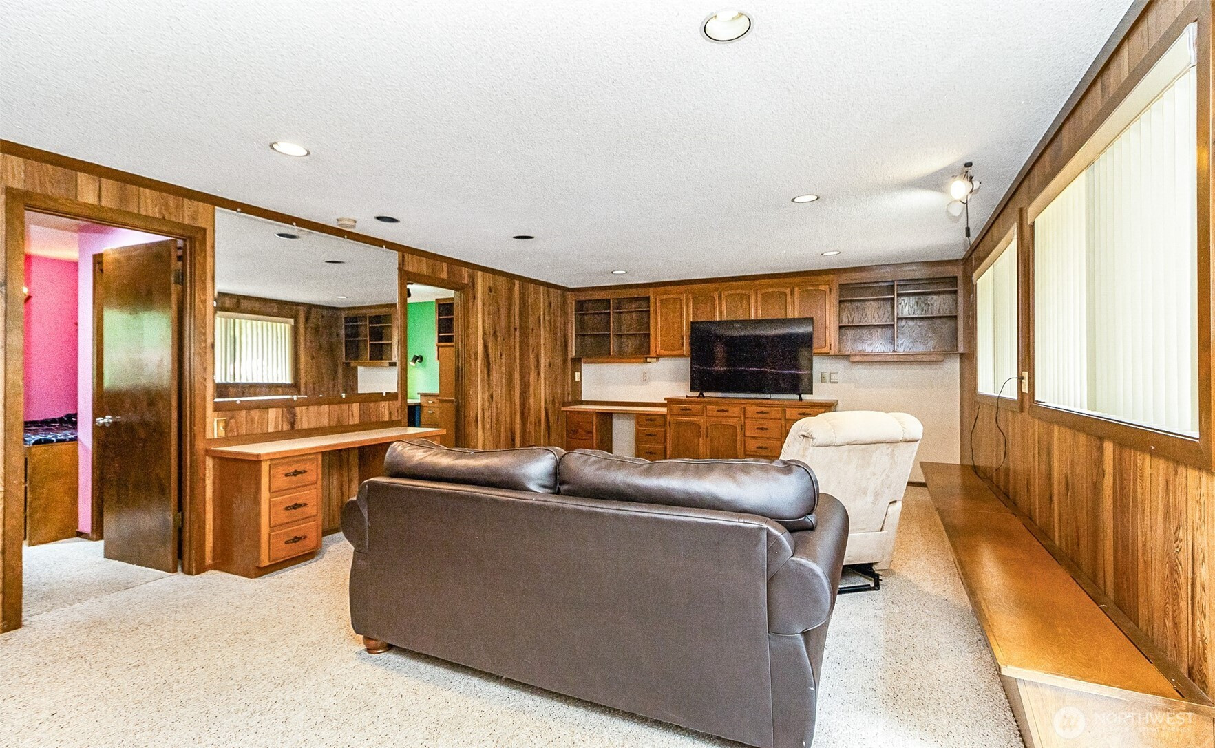 15729 Larch Way, Lynnwood, WA 98087