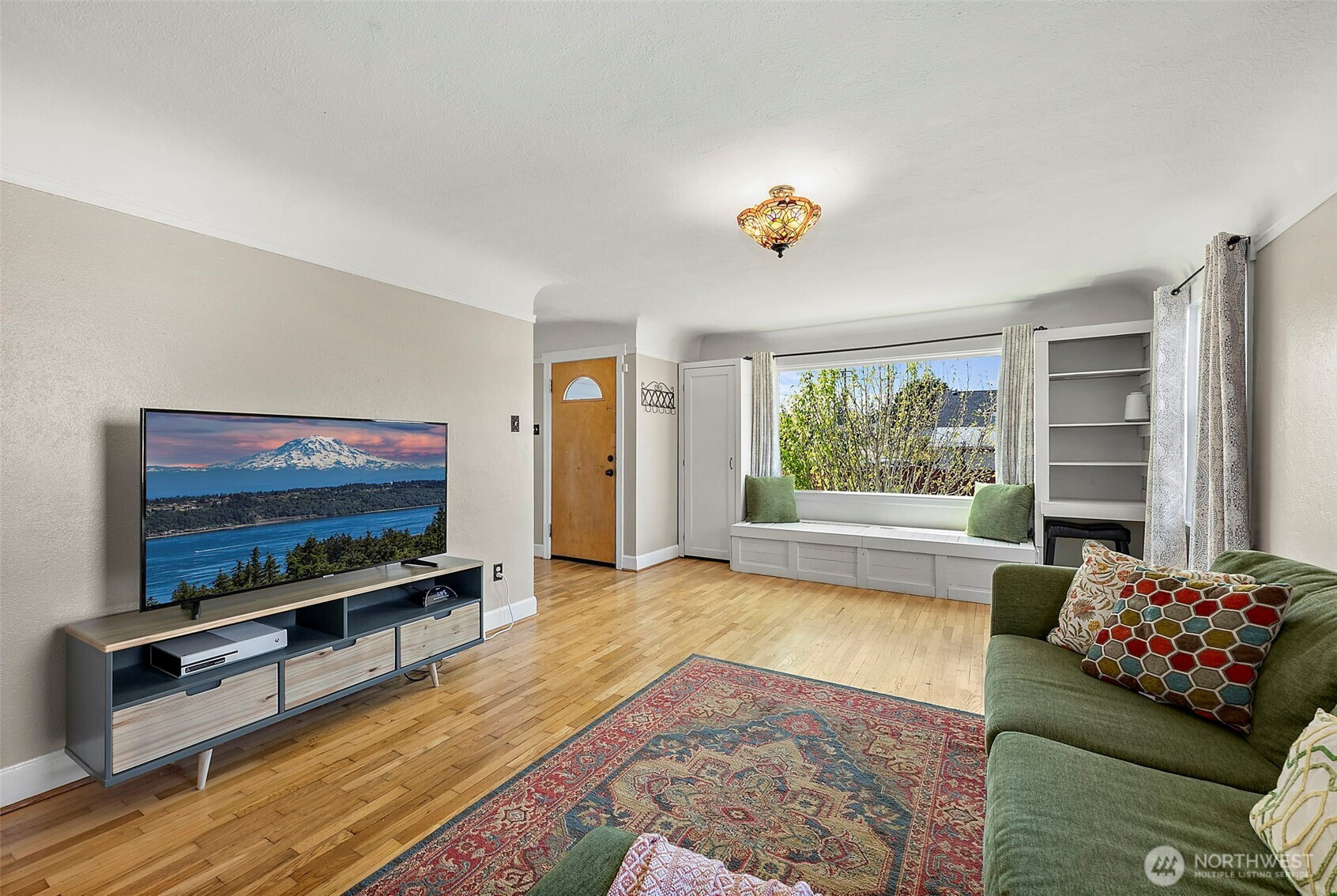 6329 S J Street, Tacoma, WA 98408