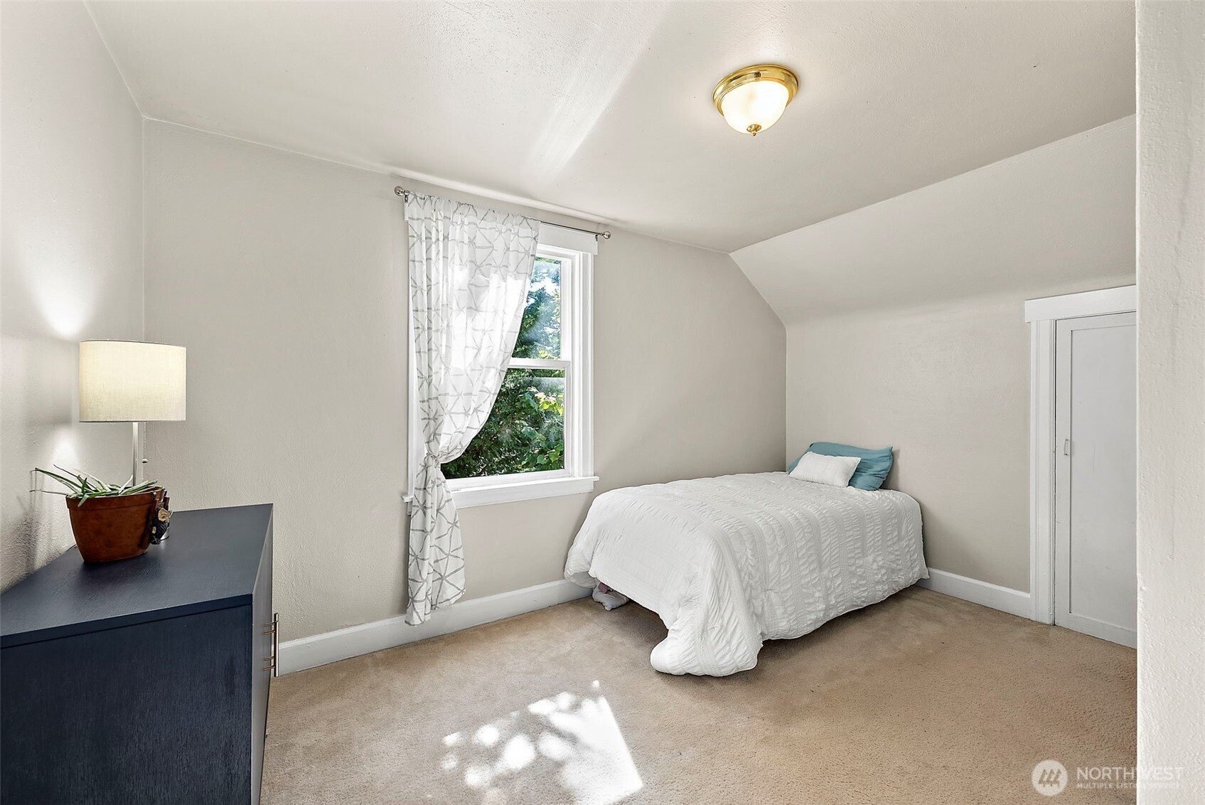 6329 S J Street, Tacoma, WA 98408