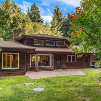 27407 94th Avenue SW, Vashon, WA 98070