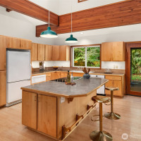 27407 94th Avenue SW, Vashon, WA 98070