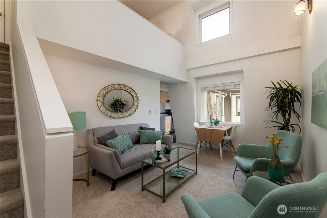 425 Vine Street, Seattle, WA 98121