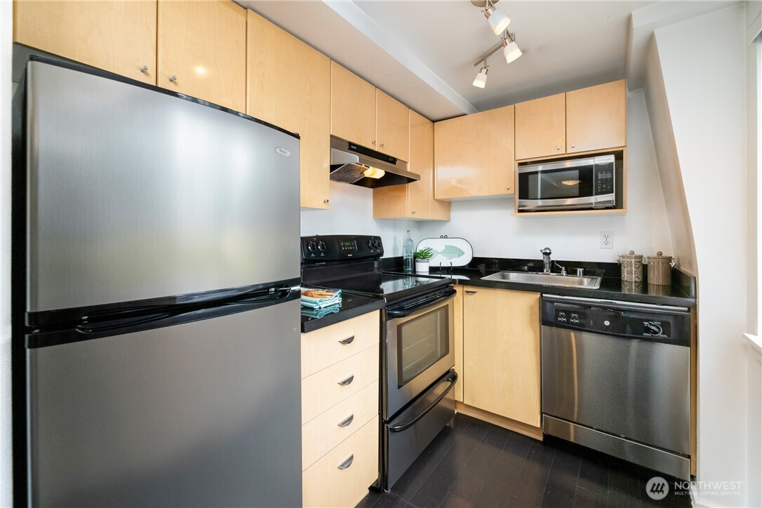 425 Vine Street, Seattle, WA 98121