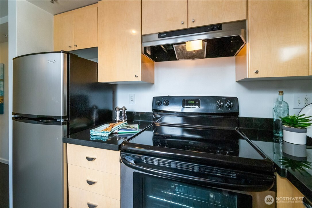 425 Vine Street, Seattle, WA 98121