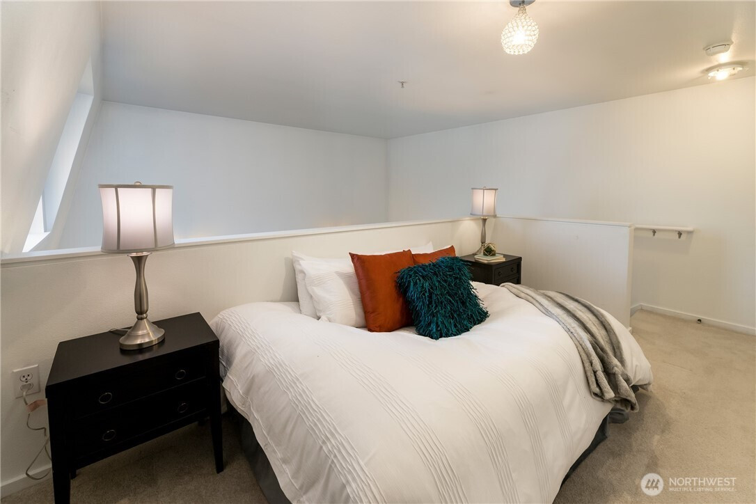 425 Vine Street, Seattle, WA 98121