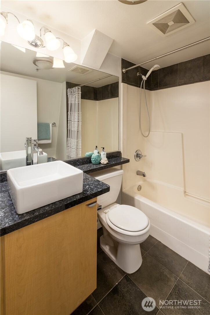 425 Vine Street, Seattle, WA 98121