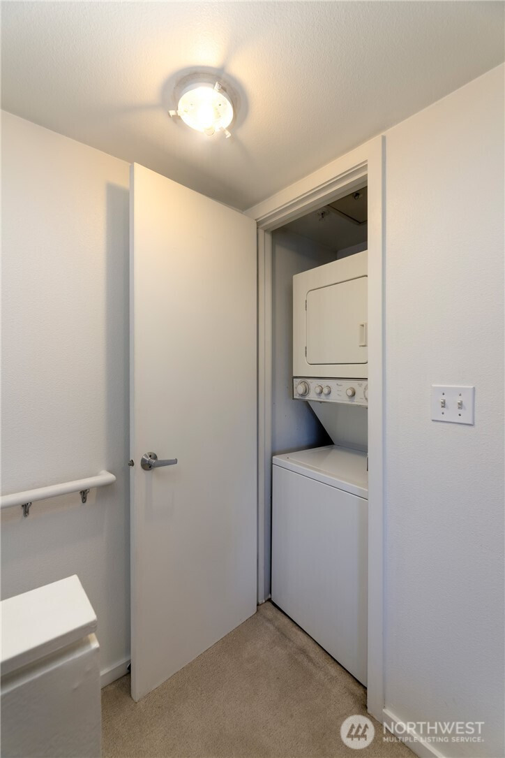 425 Vine Street, Seattle, WA 98121