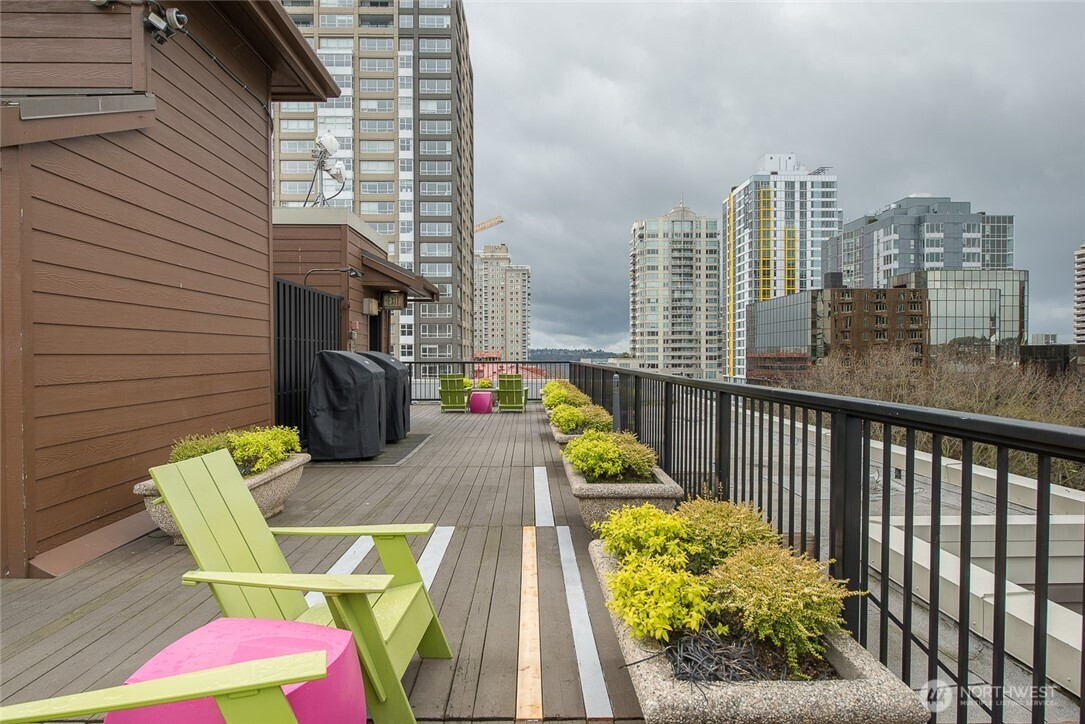 425 Vine Street, Seattle, WA 98121