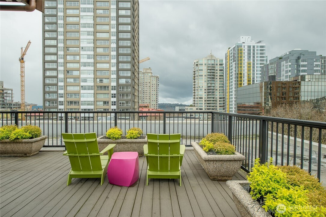 425 Vine Street, Seattle, WA 98121