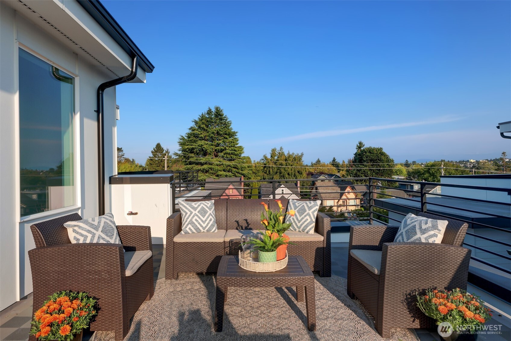 7721 Mary Avenue NW, Seattle, WA 98117