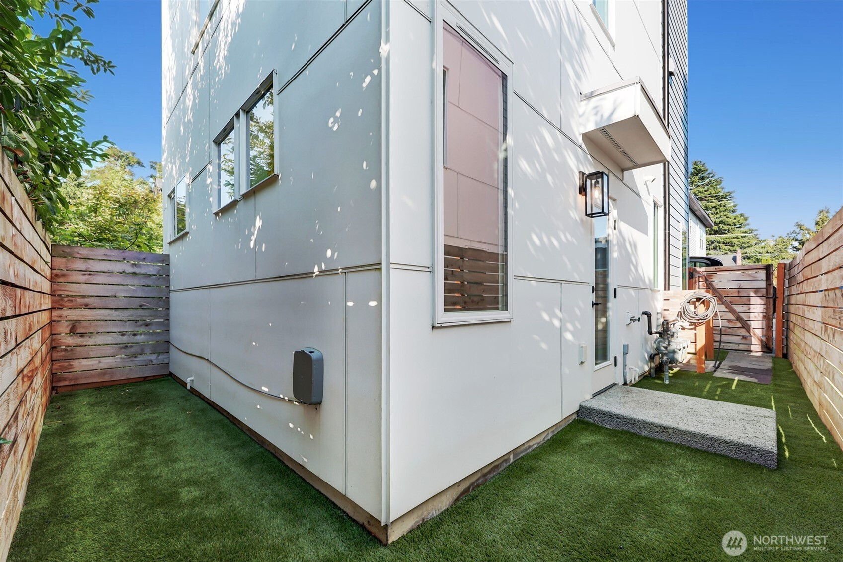 7721 Mary Avenue NW, Seattle, WA 98117