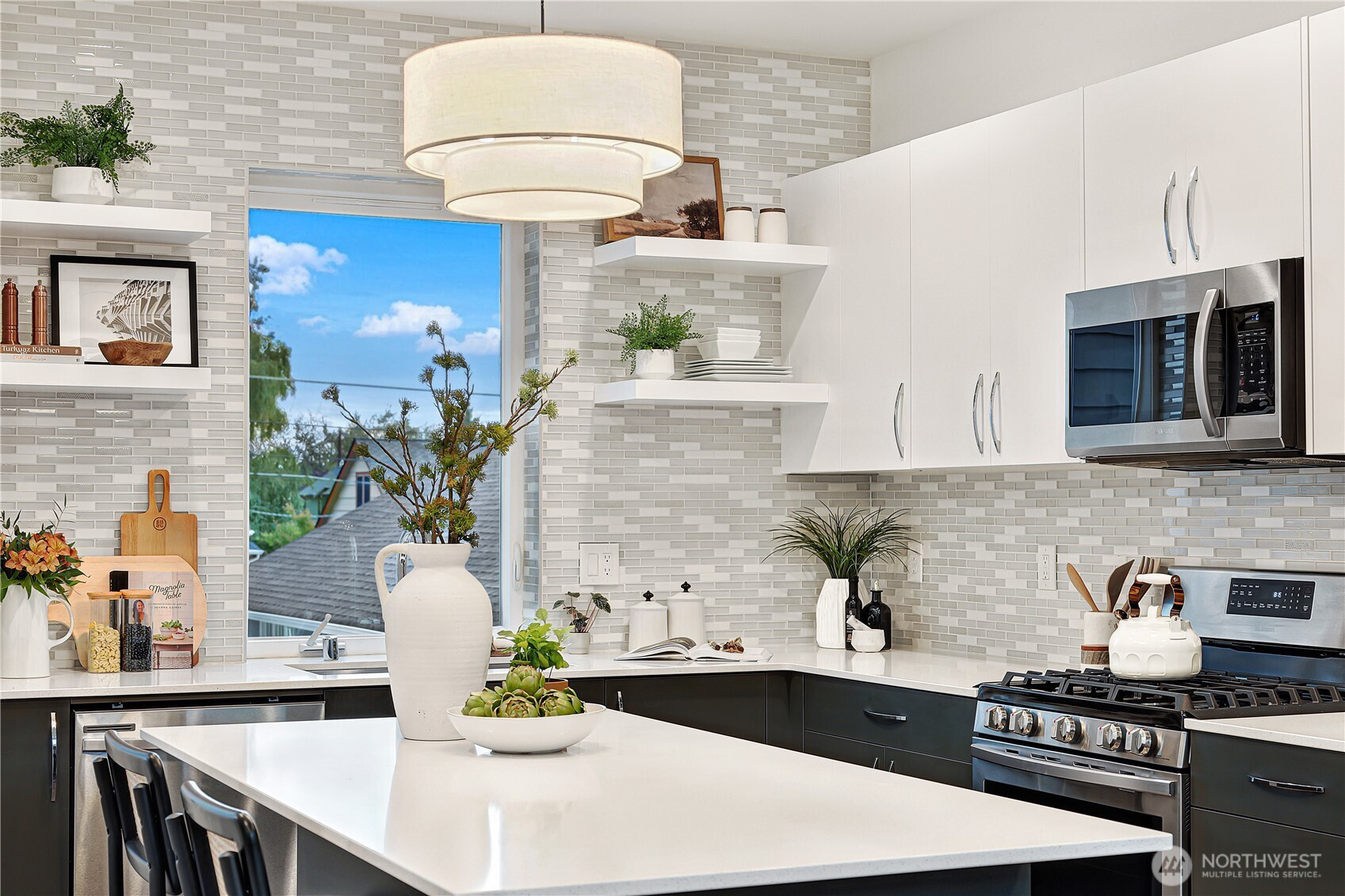 7721 Mary Avenue NW, Seattle, WA 98117