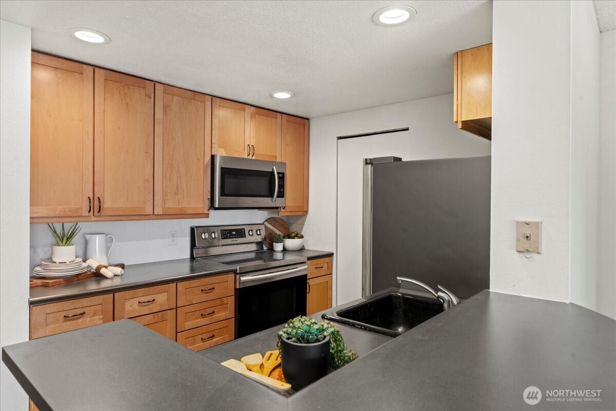 121 Vine Street, Seattle, WA 98121