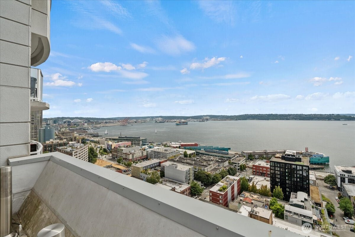 121 Vine Street, Seattle, WA 98121