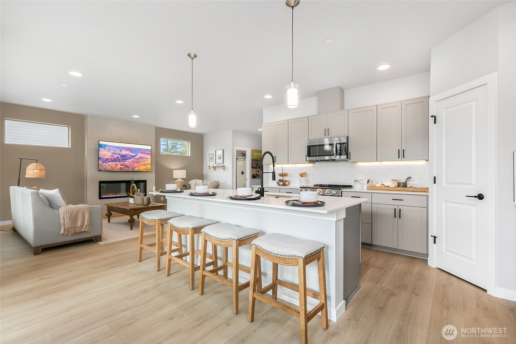 13329 SE 238th Place, Kent, WA 98042