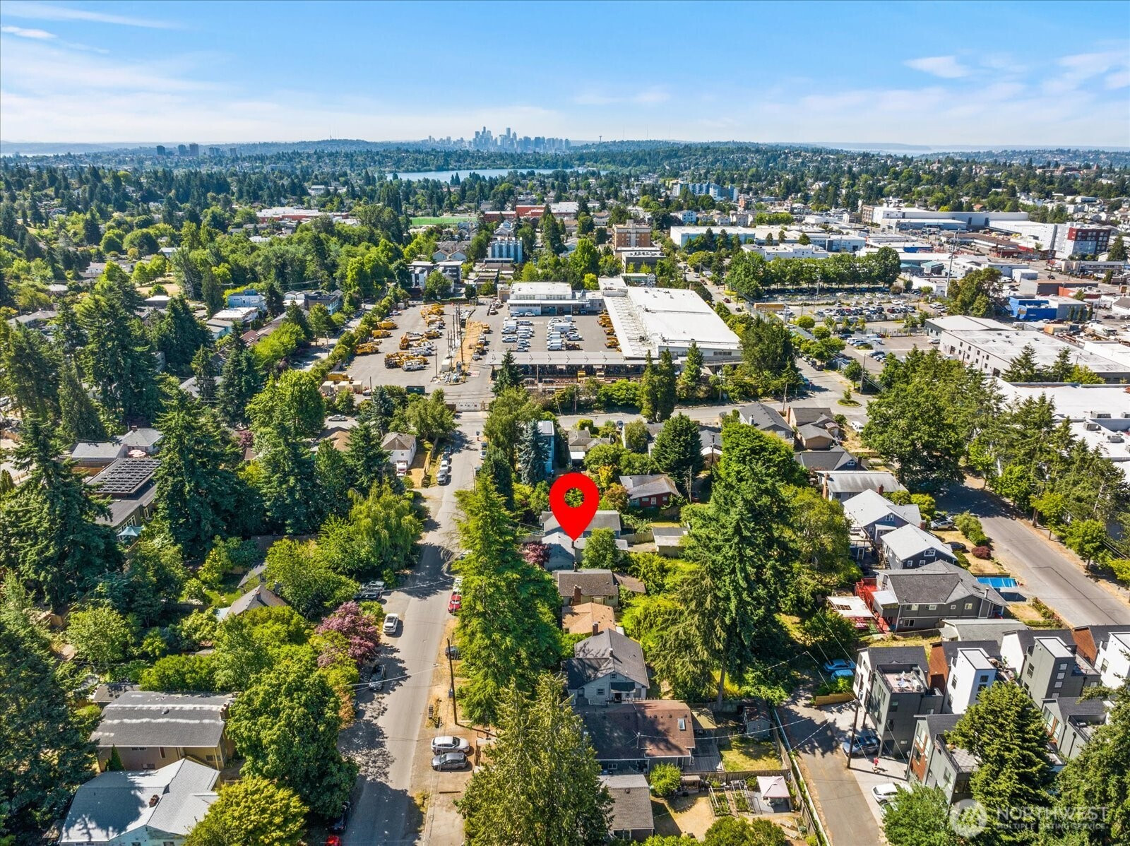 10019 Interlake Avenue N, Seattle, WA 98133