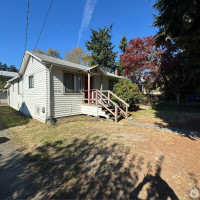 10019 Interlake Avenue N, Seattle, WA 98133