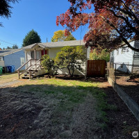 10019 Interlake Avenue N, Seattle, WA 98133