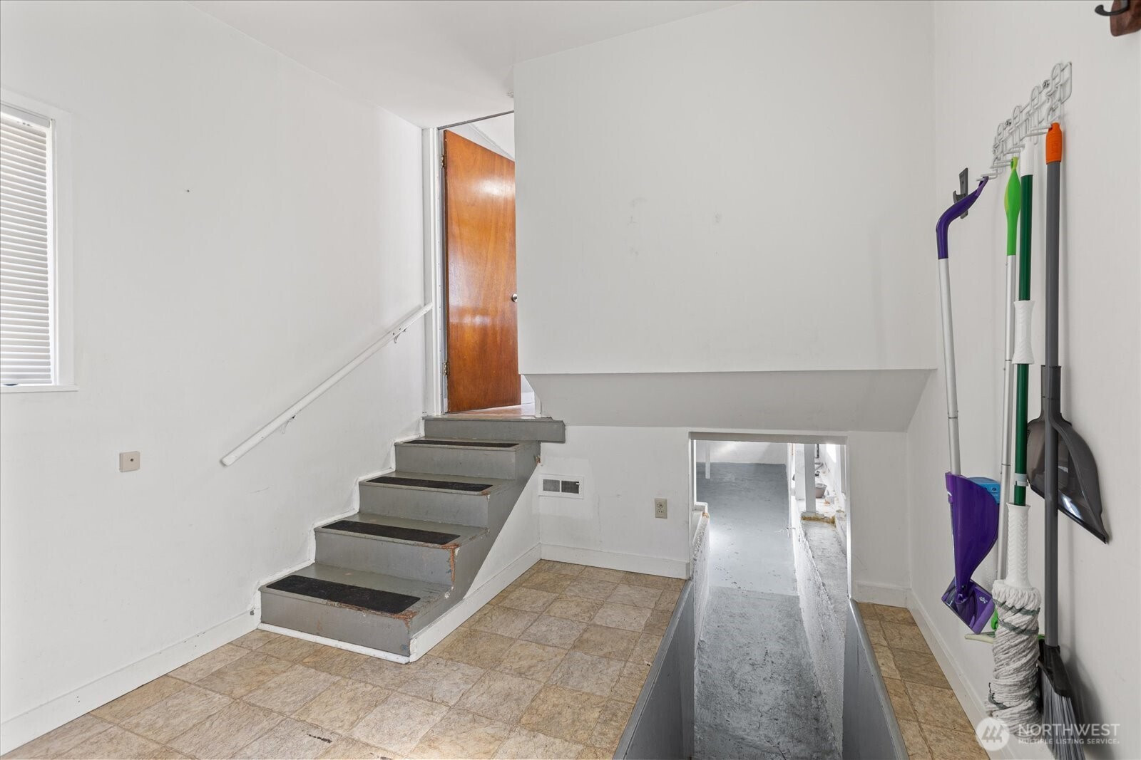 10019 Interlake Avenue N, Seattle, WA 98133