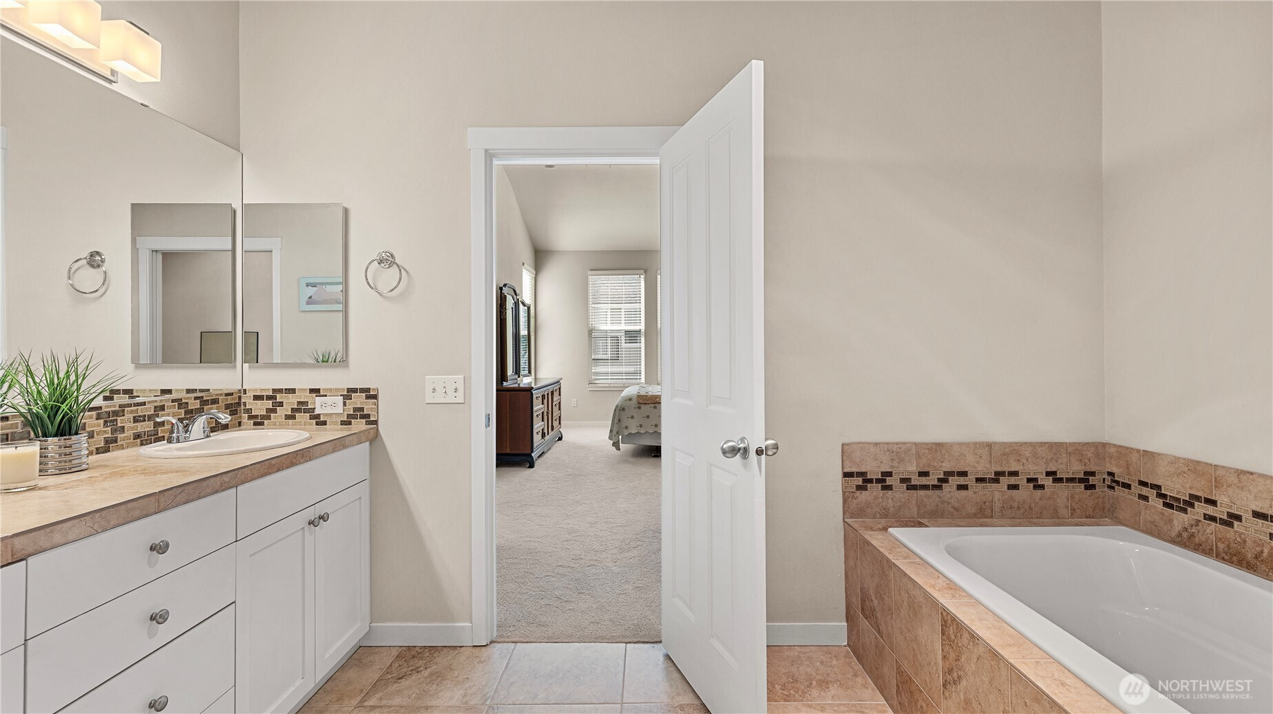 10961 Villa Monte Court, Mukilteo, WA 98275