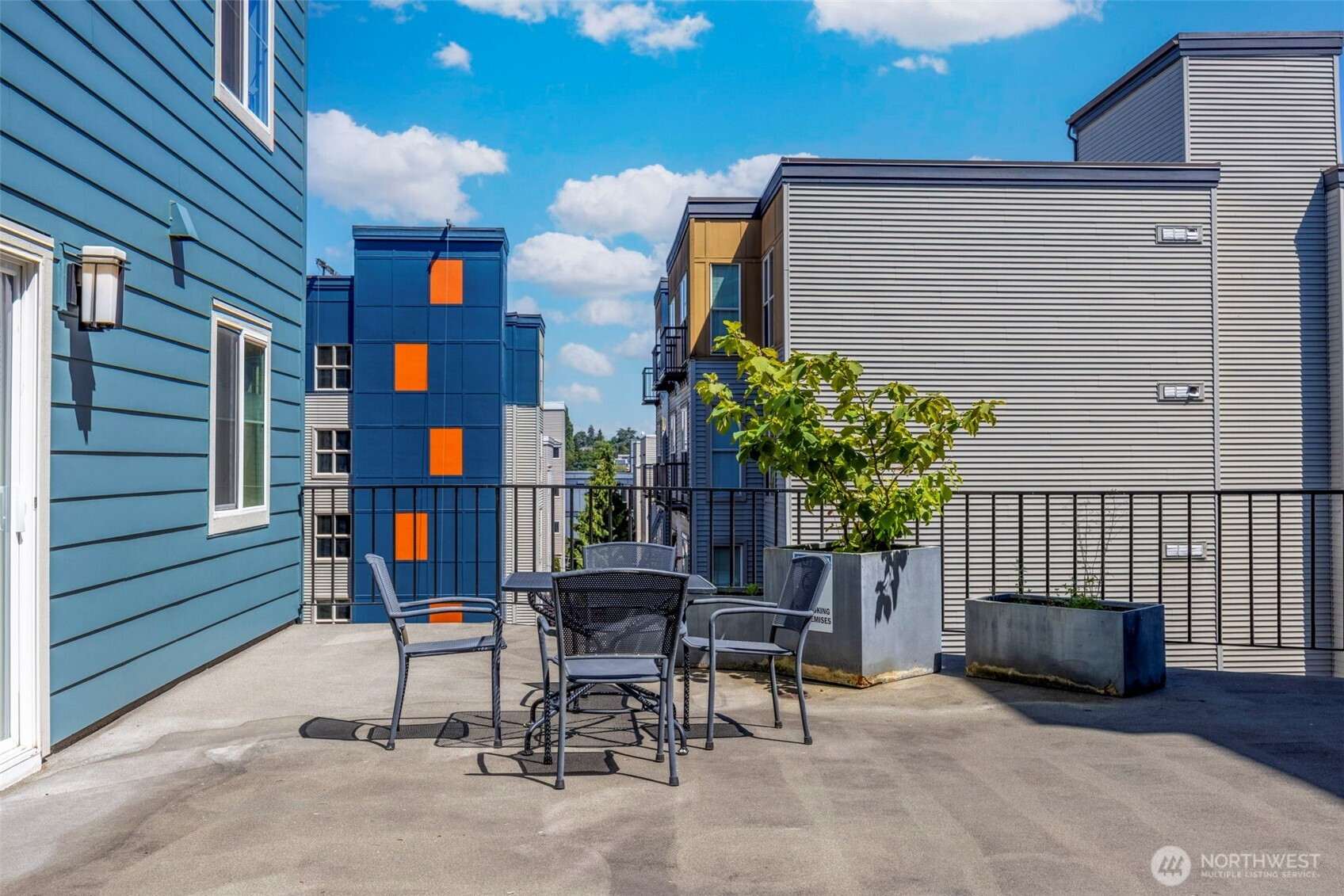 300 10th Avenue, Seattle, WA 98122