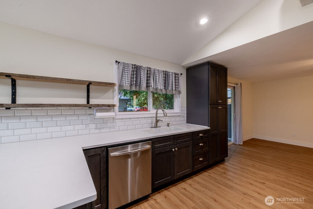 53 Twin Firs Estate Drive, Port Angeles, WA 98362