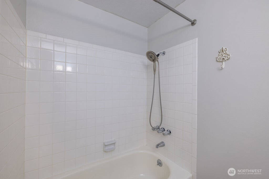 53 Twin Firs Estate Drive, Port Angeles, WA 98362