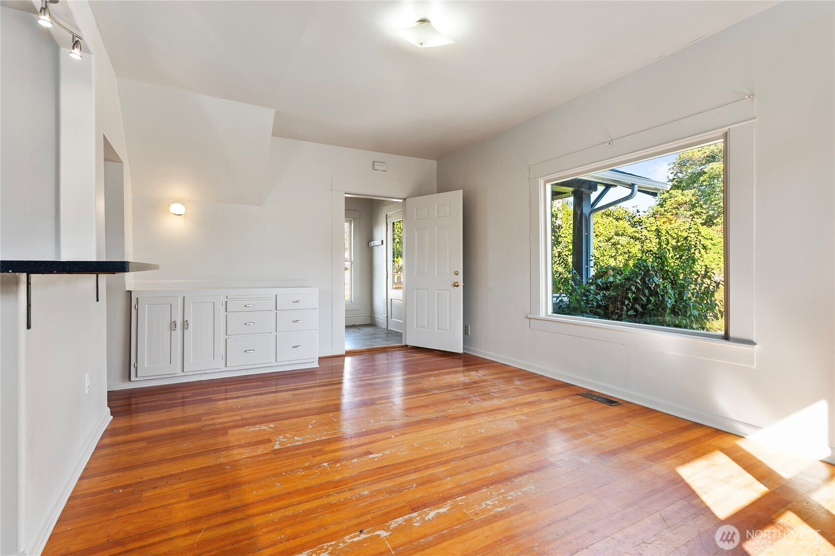 2639 Yew Street, Bellingham, WA 98226