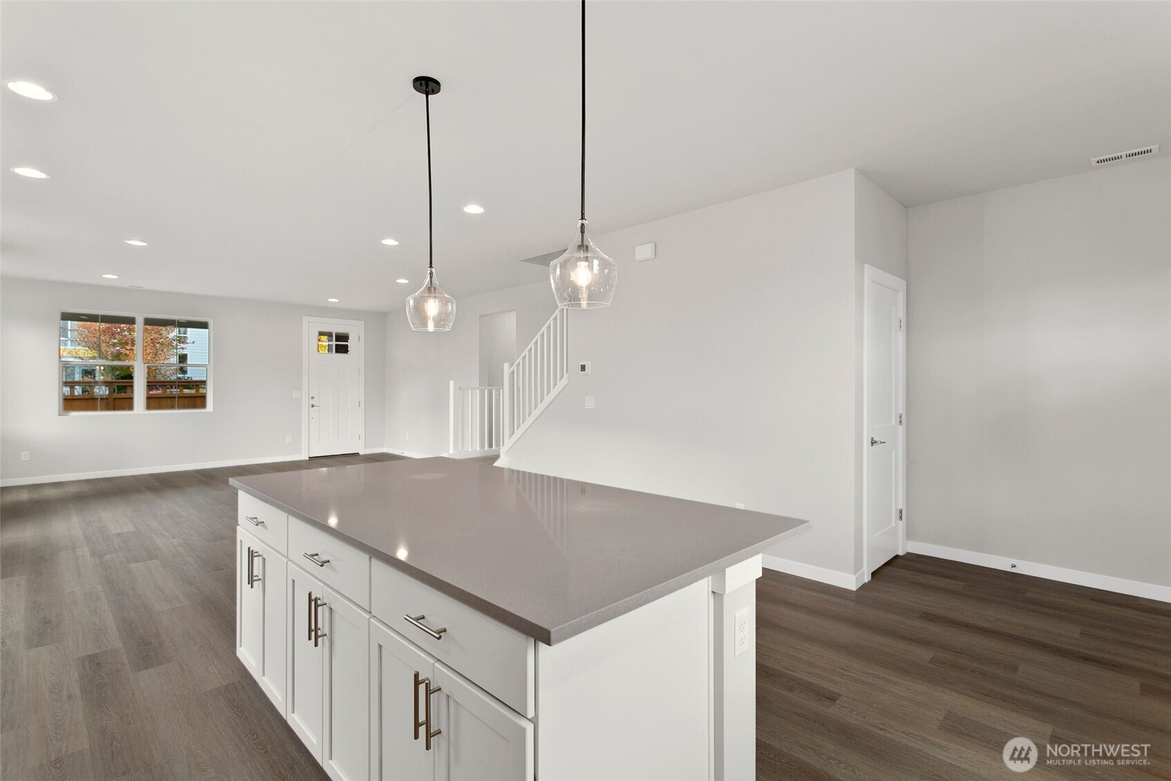 9713 5th Lane SW, Seattle, WA 98106