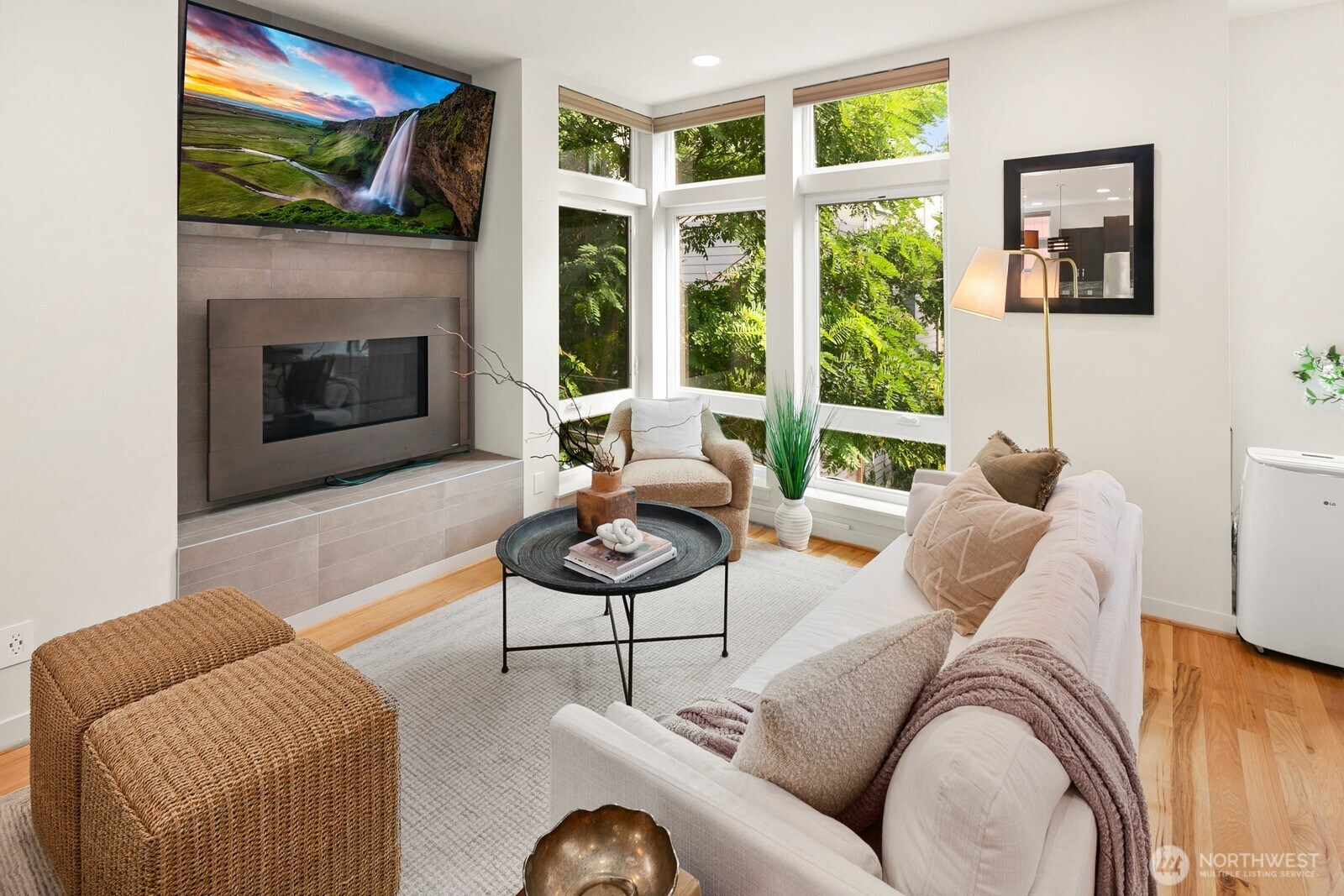 2420 A NW 61st Street, Seattle, WA 98107