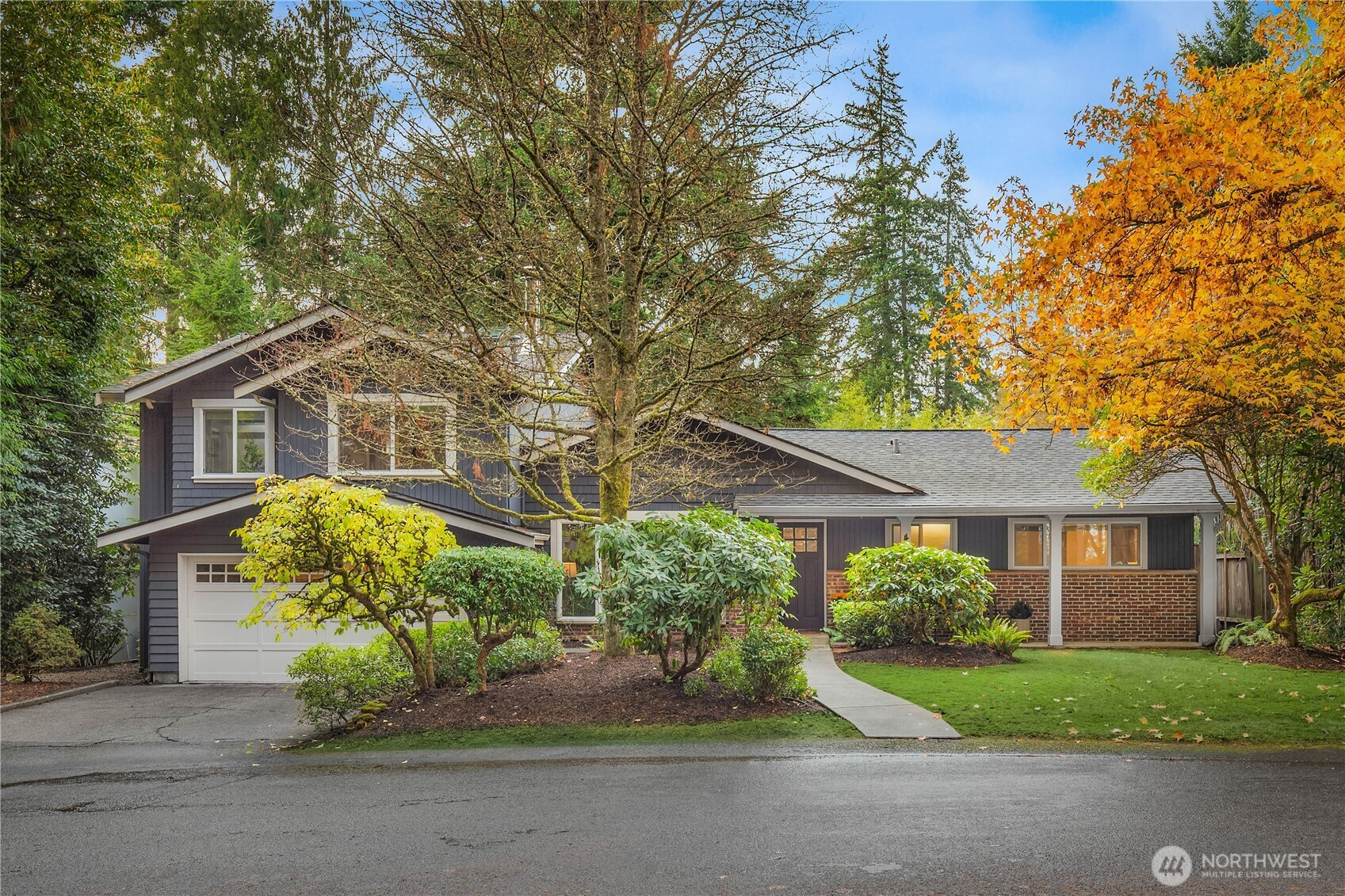 4817 91st Avenue SE, Mercer Island, WA 98040
