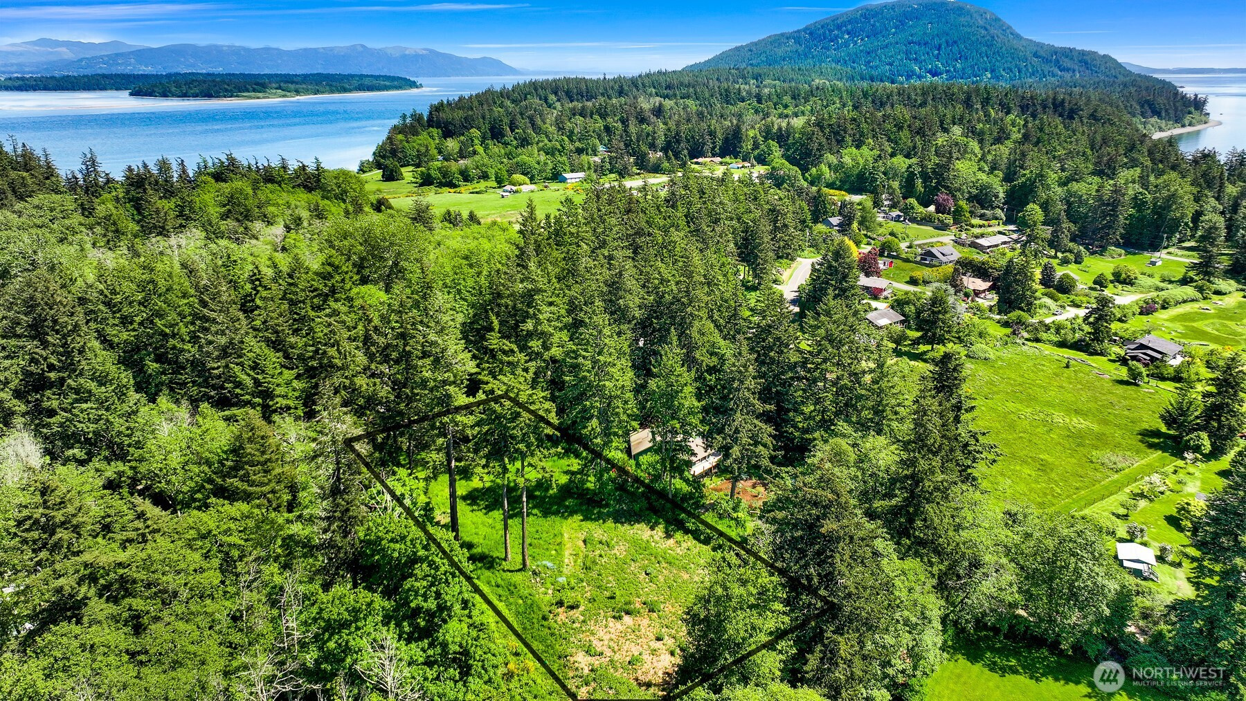 2093 Granger Way, Lummi Island, WA 98262