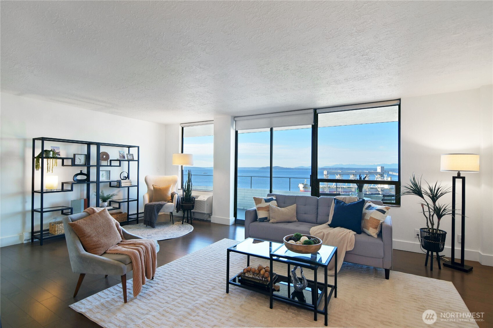 521 5th Avenue W, Seattle, WA 98119