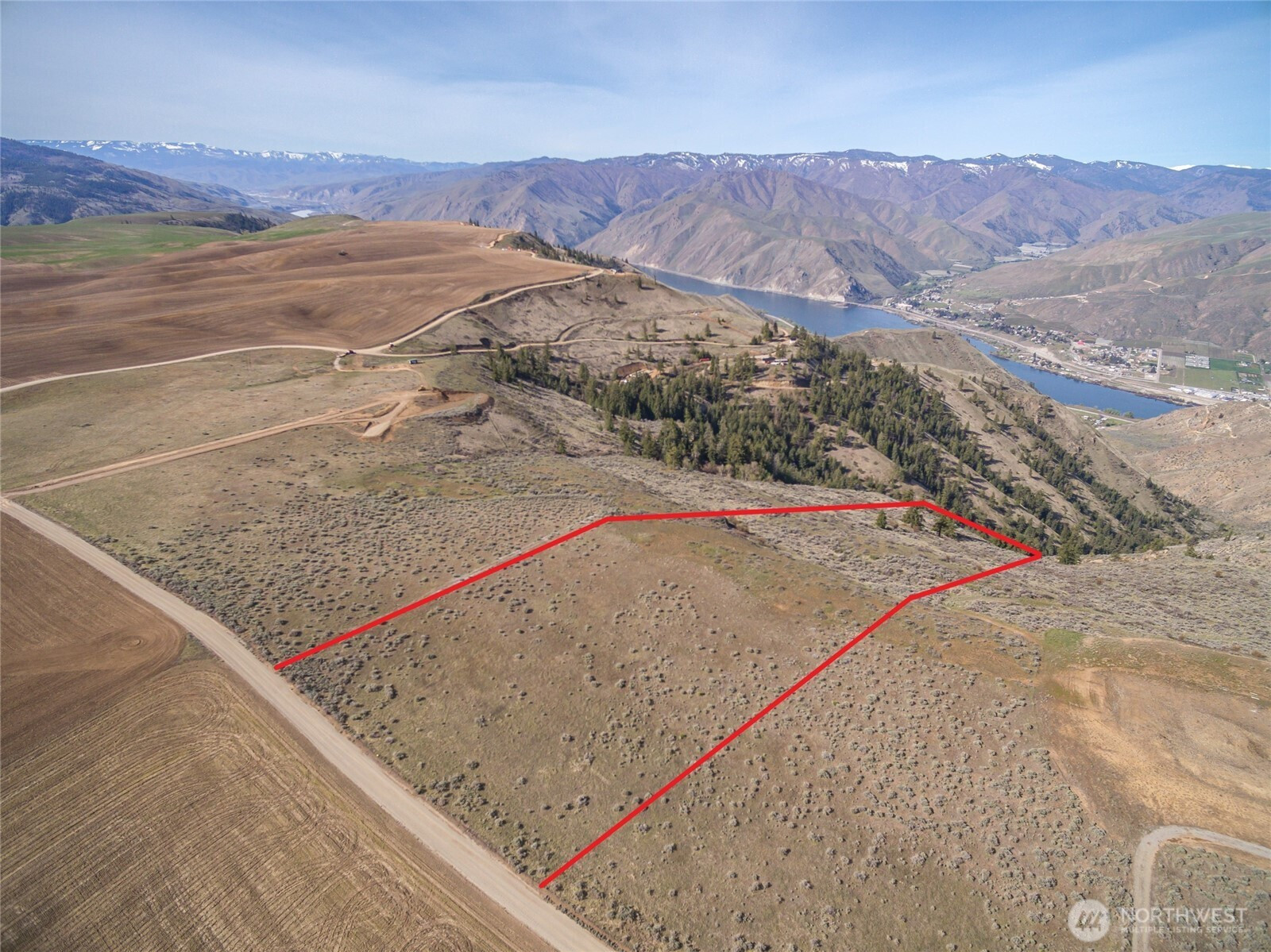 12 Road S NW, Waterville, WA 98858